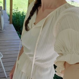 Retro two peice white dress.